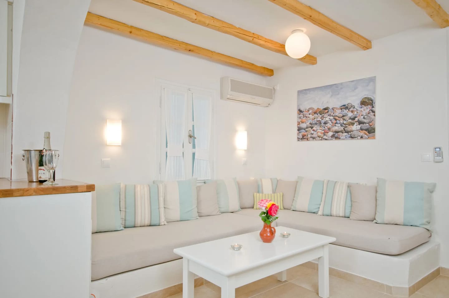 Apartment with private terrace and garden view