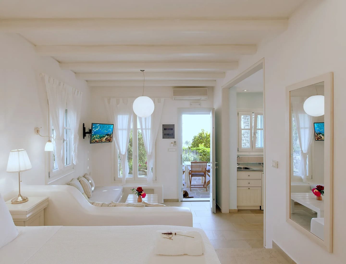 Naxos studio suite for two guests